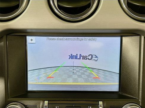 Used 2017 Ford Mustang GT Premium image 15