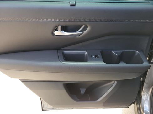 New 2026 Nissan Pathfinder Platinum w/ Accent Package FWD image 14