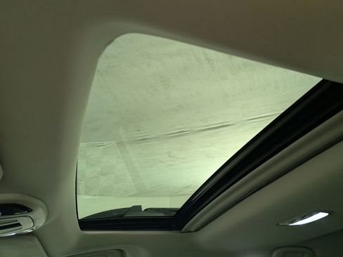 Used 2025 Subaru Outback Premium image 28