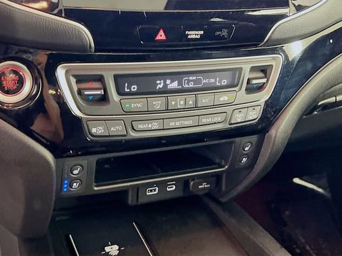 Used 2024 Honda Passport Black Edition image 17