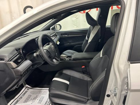 Used 2026 Toyota Camry SE w/ Multimedia Upgrade Package FWD image 20