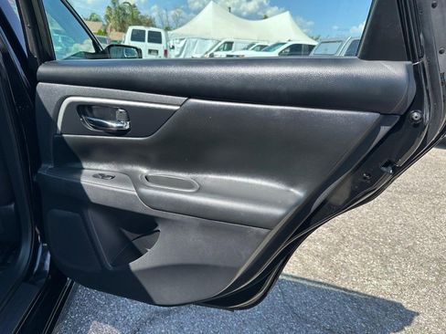 Used 2017 Nissan Altima 2.5 SR image 29