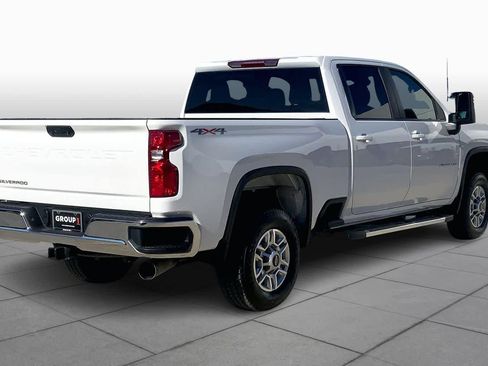 Used 2025 Chevrolet Silverado 2500 LT w/ Convenience Package image 12