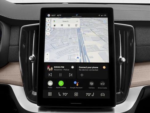 Certified 2026 Volvo XC90 B6 Plus image 12