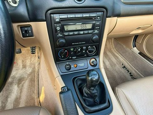 Used 2002 MAZDA MX-5 Miata image 44