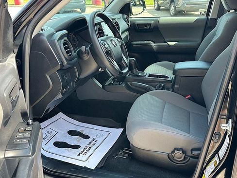 Used 2023 Toyota Tacoma SR AWD/4WD image 11
