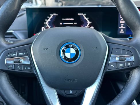 Used 2023 BMW i4 eDrive35 w/ Premium Package RWD image 22