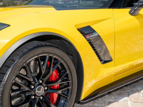 Used 2015 Chevrolet Corvette Z06 w/ 3LZ Preferred Equipment Group RWD image 59