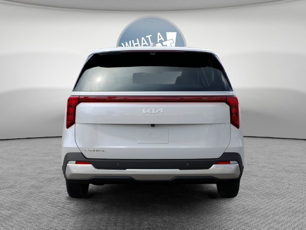 New 2027 Kia Carnival FWD image 5