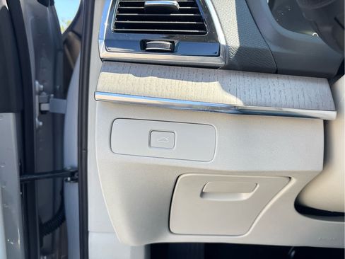 Used 2025 Volvo XC90 B6 Plus w/ Protection Package Premier AWD/4WD image 34
