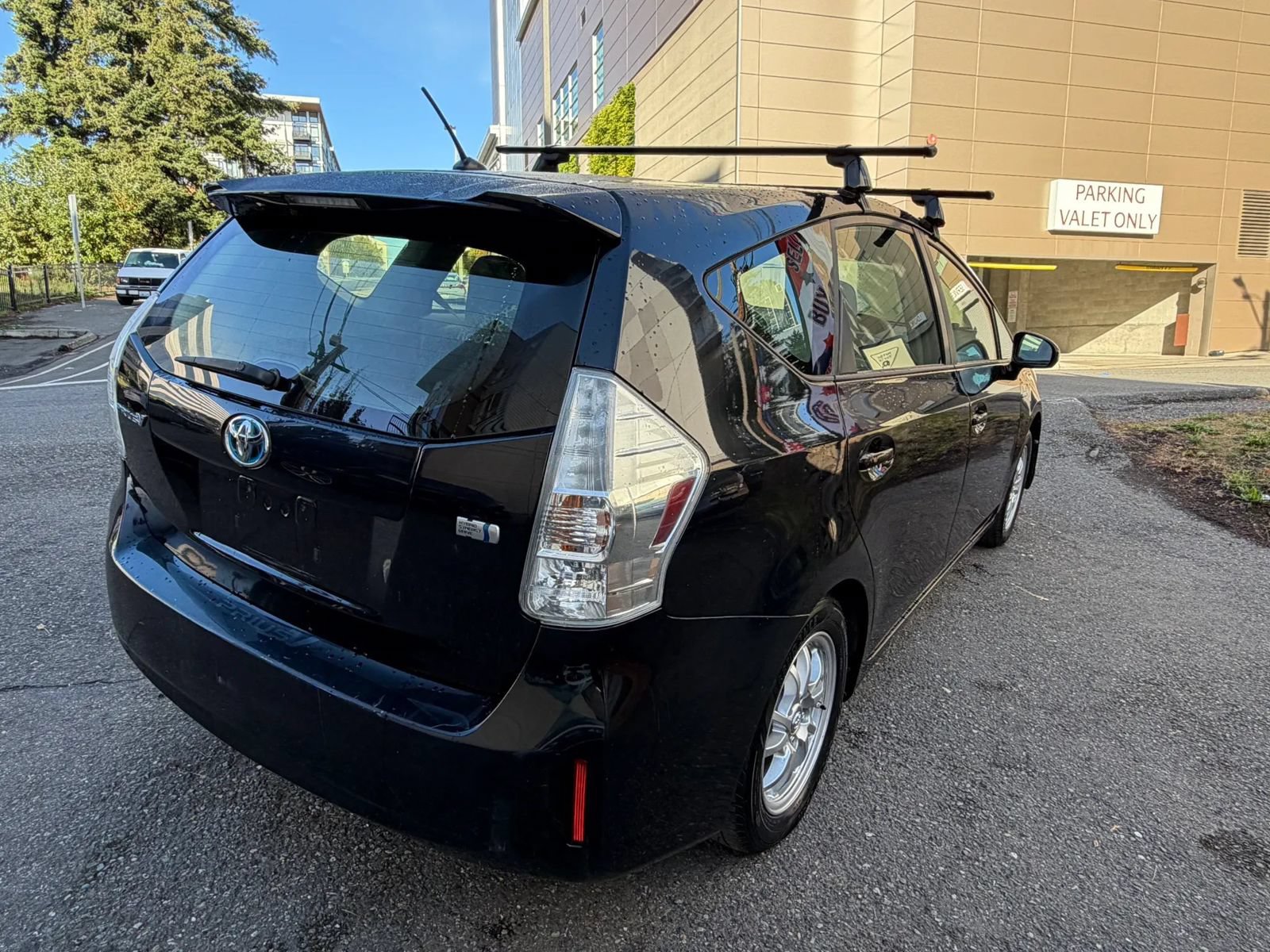 Used 2014 Toyota Prius V Two FWD image 6