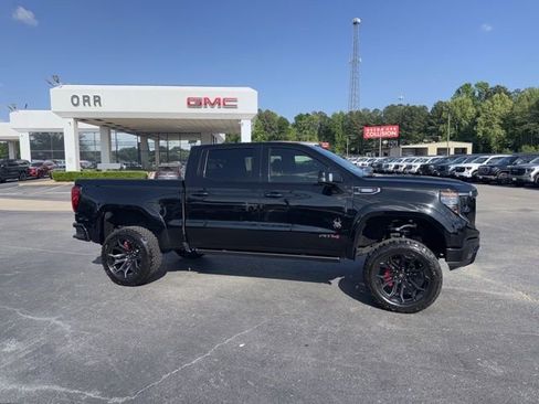 Used 2024 GMC Sierra 1500 AT4 w/ AT4 Preferred Package image 6