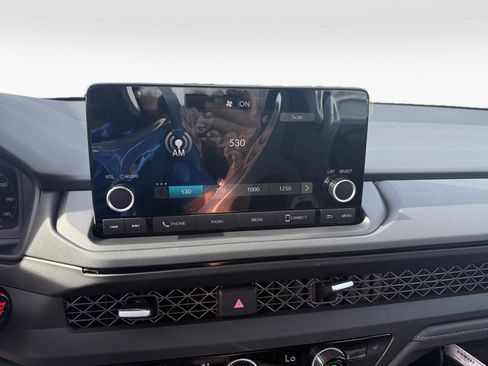 New 2025 Honda Accord SE image 17