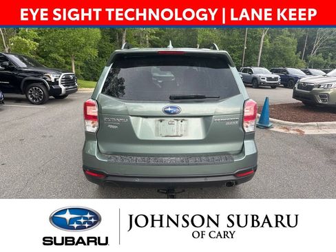 Used 2017 Subaru Forester 2.5i Touring AWD/4WD image 4