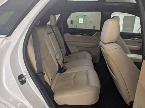 Used 2017 Cadillac XT5 Luxury w/ Driver Awareness Package AWD/4WD image 20