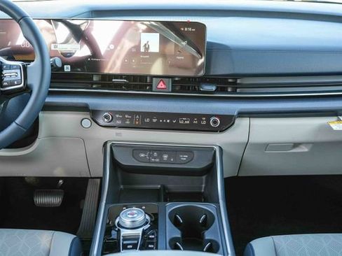 New 2026 Kia Carnival EX FWD image 15