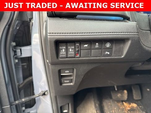 Used 2023 Honda Odyssey Touring image 11