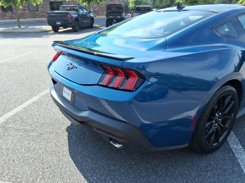 Used 2024 Ford Mustang Coupe RWD image 14