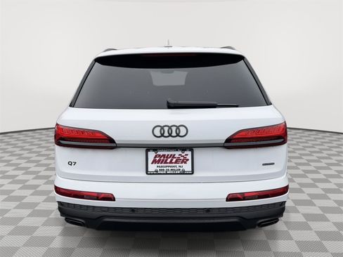Used 2025 Audi Q7 2.0T Premium w/ Convenience Plus Package image 5