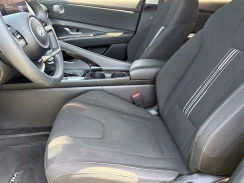 Used 2024 Hyundai Elantra SEL w/ Convenience Package FWD image 22