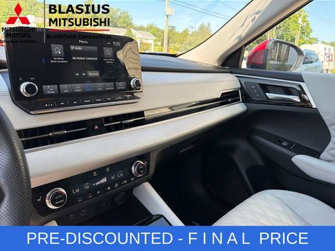 Used 2023 Mitsubishi Outlander SEL AWD/4WD image 30