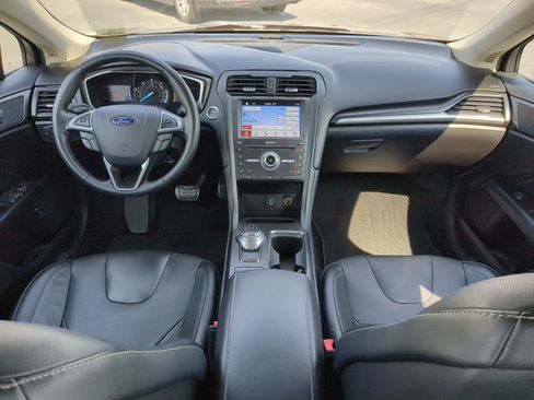 Used 2017 Ford Fusion Energi Titanium FWD image 24