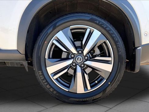 Used 2021 Nissan Rogue Platinum FWD image 11