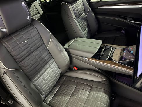 New 2026 Cadillac Escalade ESV Platinum Sport image 59