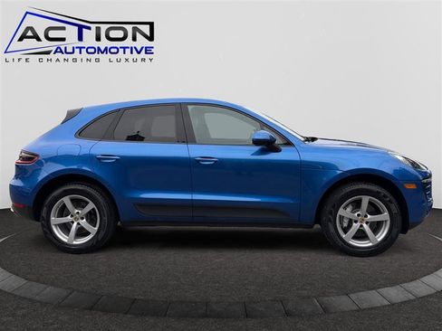 Used 2018 Porsche Macan AWD image 9