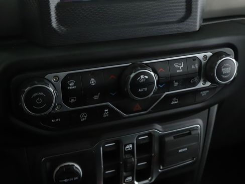 Used 2021 Jeep Wrangler Unlimited Sport AWD/4WD image 13