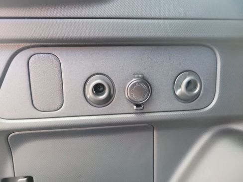 Used 2025 Subaru Forester Premium image 35