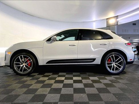 Certified 2024 Porsche Macan S AWD/4WD image 2