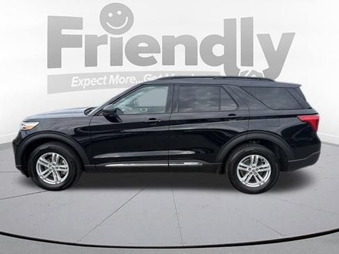 Used 2023 Ford Explorer XLT w/ Equipment Group 202A AWD/4WD image 3