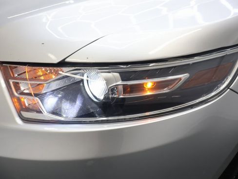 Used 2019 Ford Taurus Limited image 27