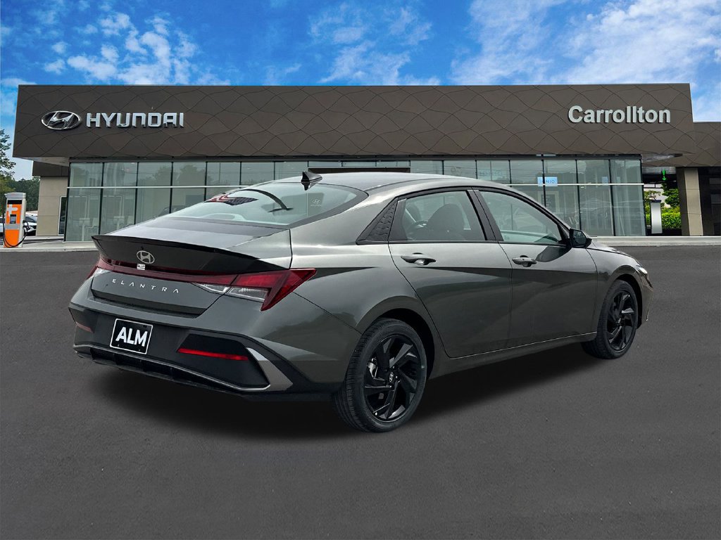 Certified 2026 Hyundai Elantra Sport FWD image 5