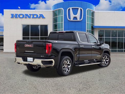 Used 2024 GMC Sierra 1500 SLT w/ SLT Premium Plus Package image 3