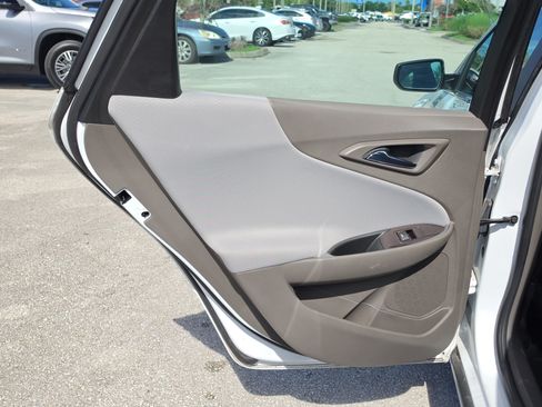 Used 2023 Chevrolet Malibu LS FWD image 12