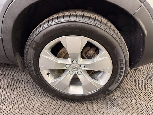 Used 2019 Volvo XC40 T5 Momentum AWD/4WD image 22
