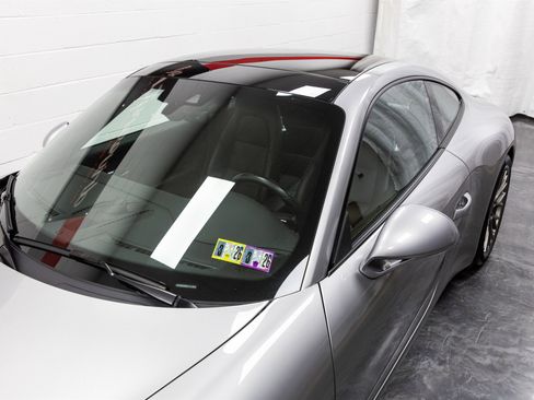 Used 2018 Porsche 911 Carrera S w/ Sport Package image 21