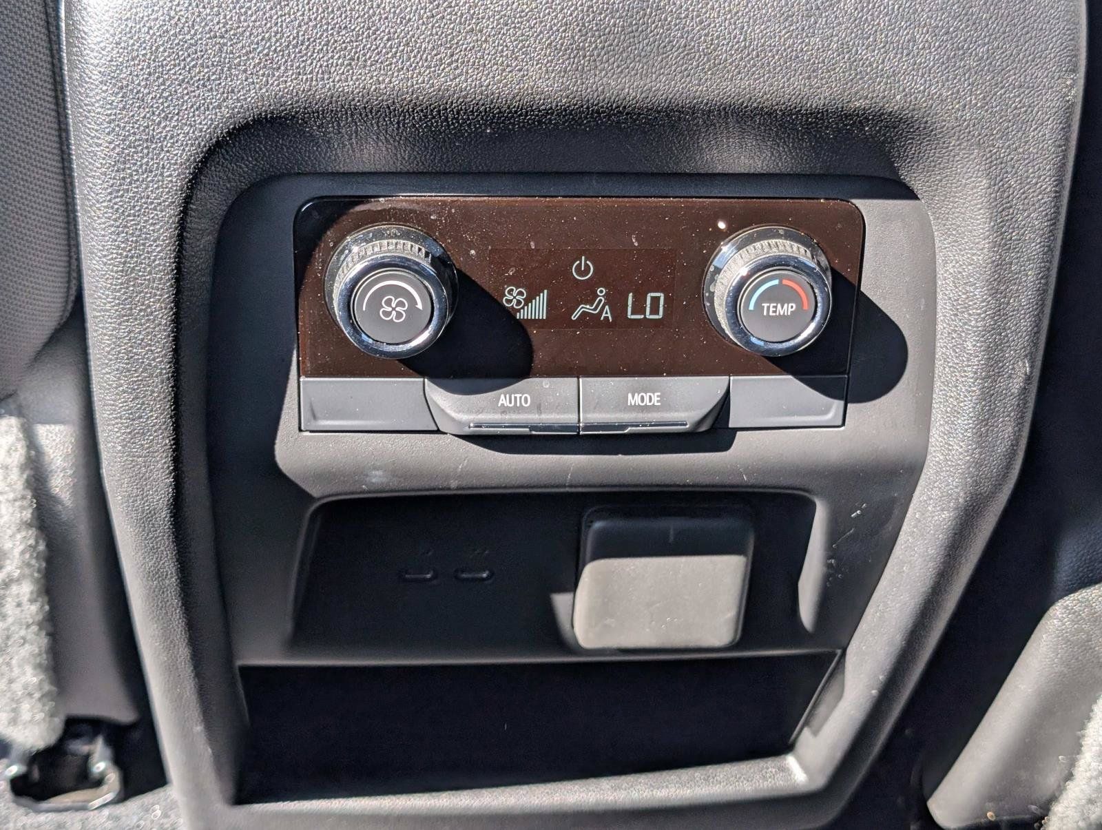 Used 2024 Chevrolet Traverse LT w/ Trailering Package FWD image 23