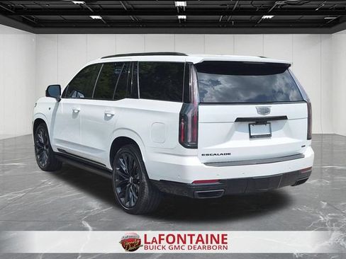 Used 2025 Cadillac Escalade Sport Platinum w/ LPO, ONYX Package AWD/4WD image 3