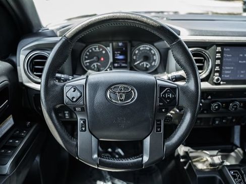 Used 2020 Toyota Tacoma TRD Off-Road AWD/4WD image 30
