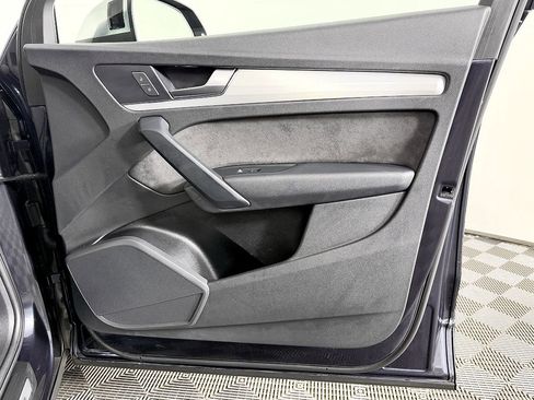 Used 2020 Audi SQ5 Premium w/ Convenience Package image 48