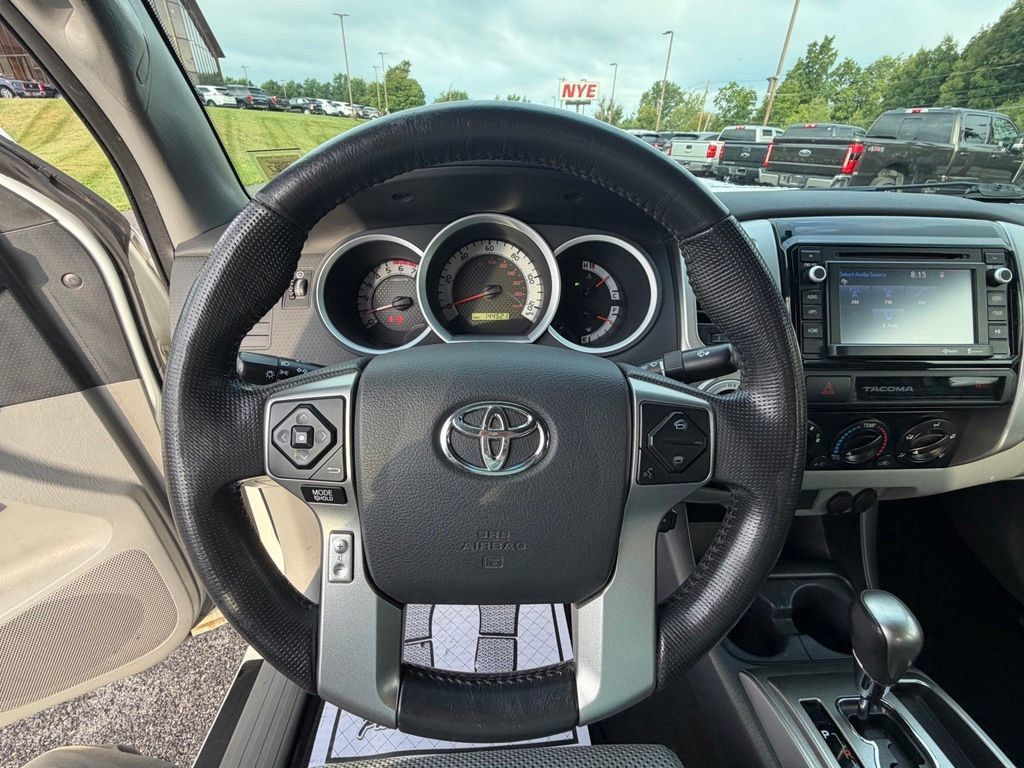 Used 2015 Toyota Tacoma 4x4 Double Cab w/ TRD Sport Package image 27