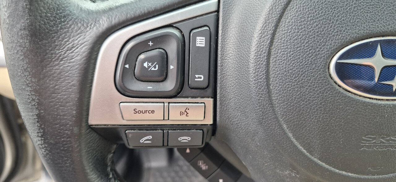 Used 2017 Subaru Outback 2.5i Limited AWD/4WD image 18