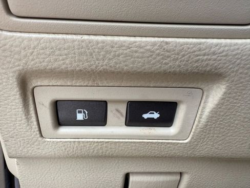 Used 2010 Lexus LS 460 image 25