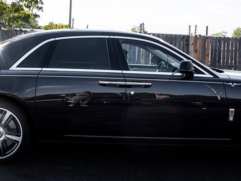 Used 2014 Rolls-Royce Ghost image 6