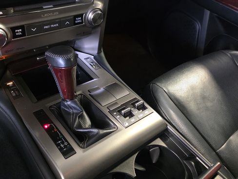 Used 2016 Lexus GX 460 w/ Premium Package AWD/4WD image 30