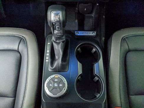 New 2025 Ford Bronco Outer Banks image 15