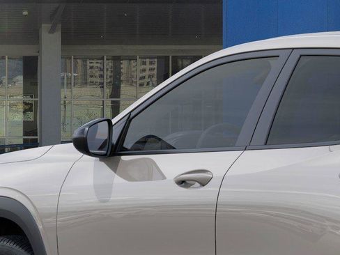 New 2026 Chevrolet Trax RS FWD image 12